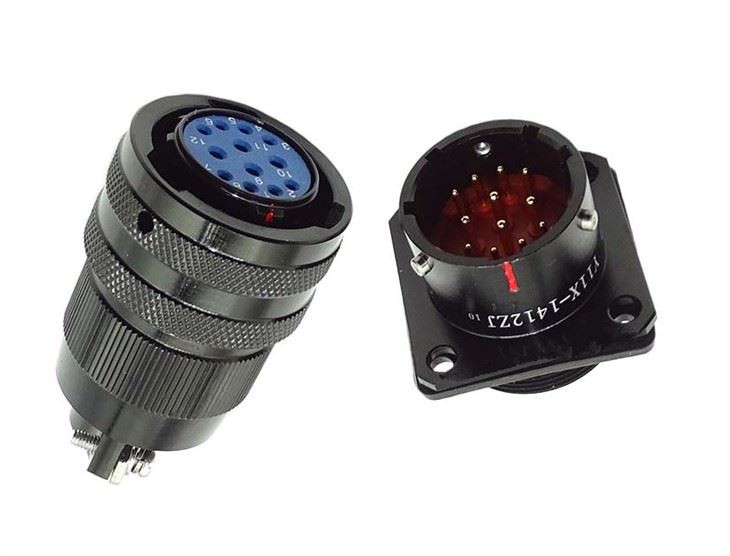 מחבר סיכת פוגו זרם גבוה זכר ונקבה